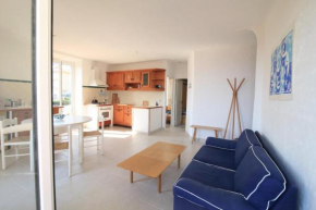 bel appartement lumineux joyeux spacieux, vue mer